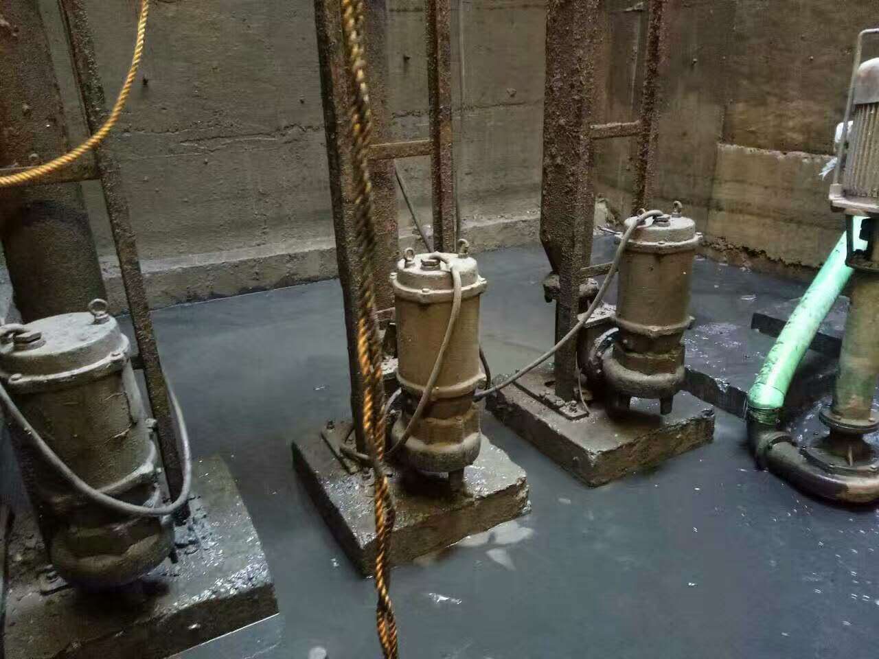 华龙污水池清理