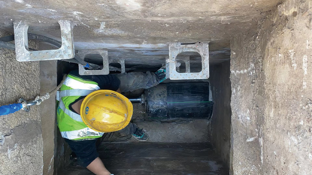 华龙HDPE短管内衬法